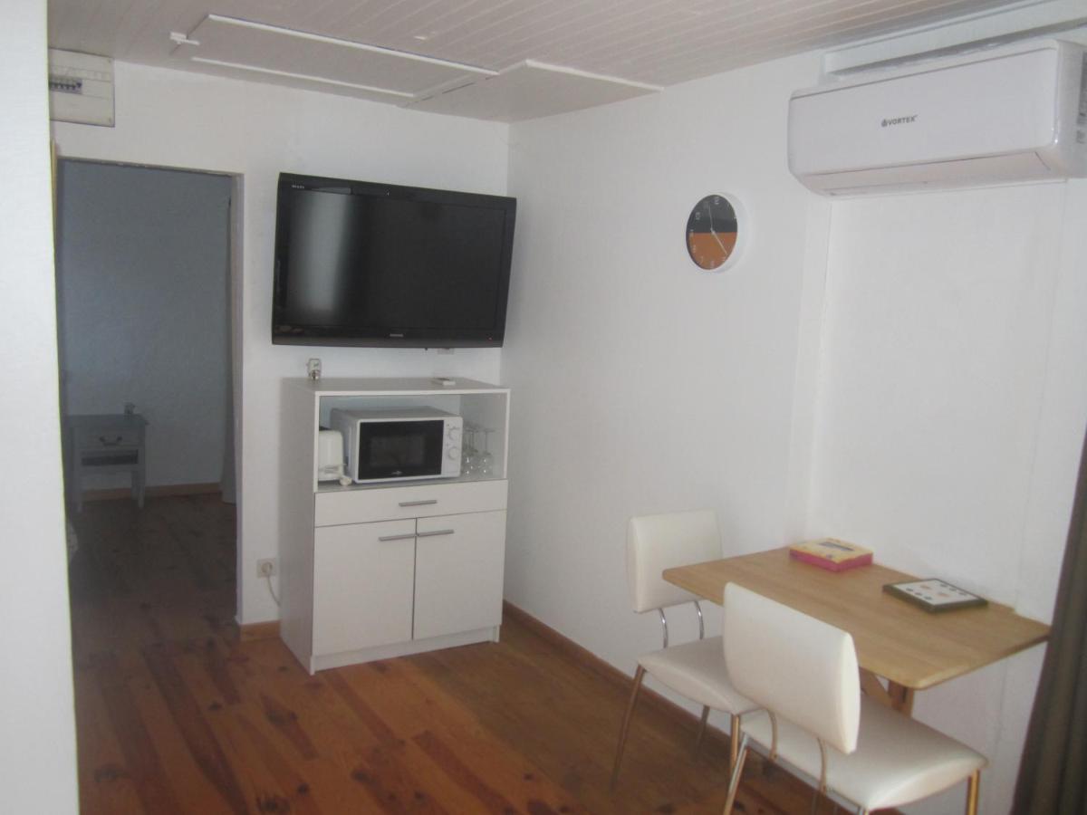 Appartamento studio avec piscine sur 3000 mètres de terrain Marcorignan Esterno foto